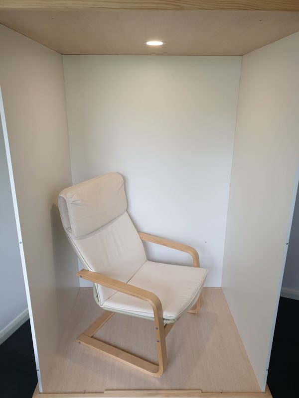 Recliner side on in Salt Booth - No front